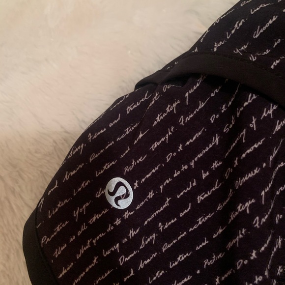 Lululemon Speed Shorts - Picture 5 of 6